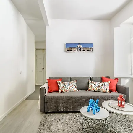 Cozy Flat At Alcantara *